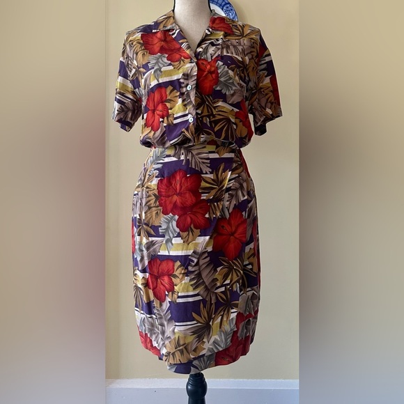 JH Collectibles | 80’s 100% Silk Hawaiian Print Blouse & Skirt Set - Picture 1 of 13
